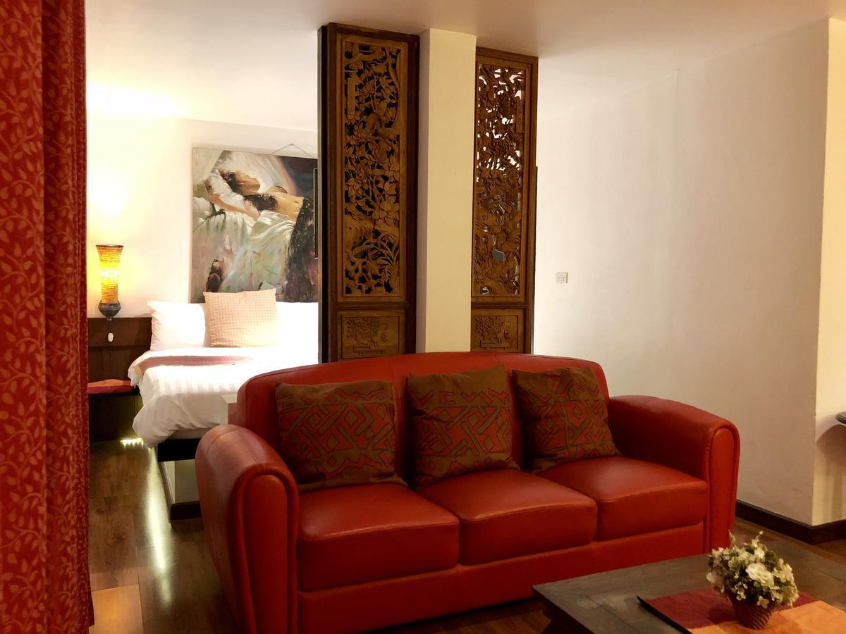 Baipho Lifestyle Hotel Patong Exterior photo